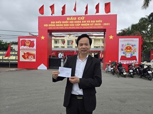 Phát huy vai trò của đảng viên Khoa Xây dựng Đảng  trong Ngày hội non sông